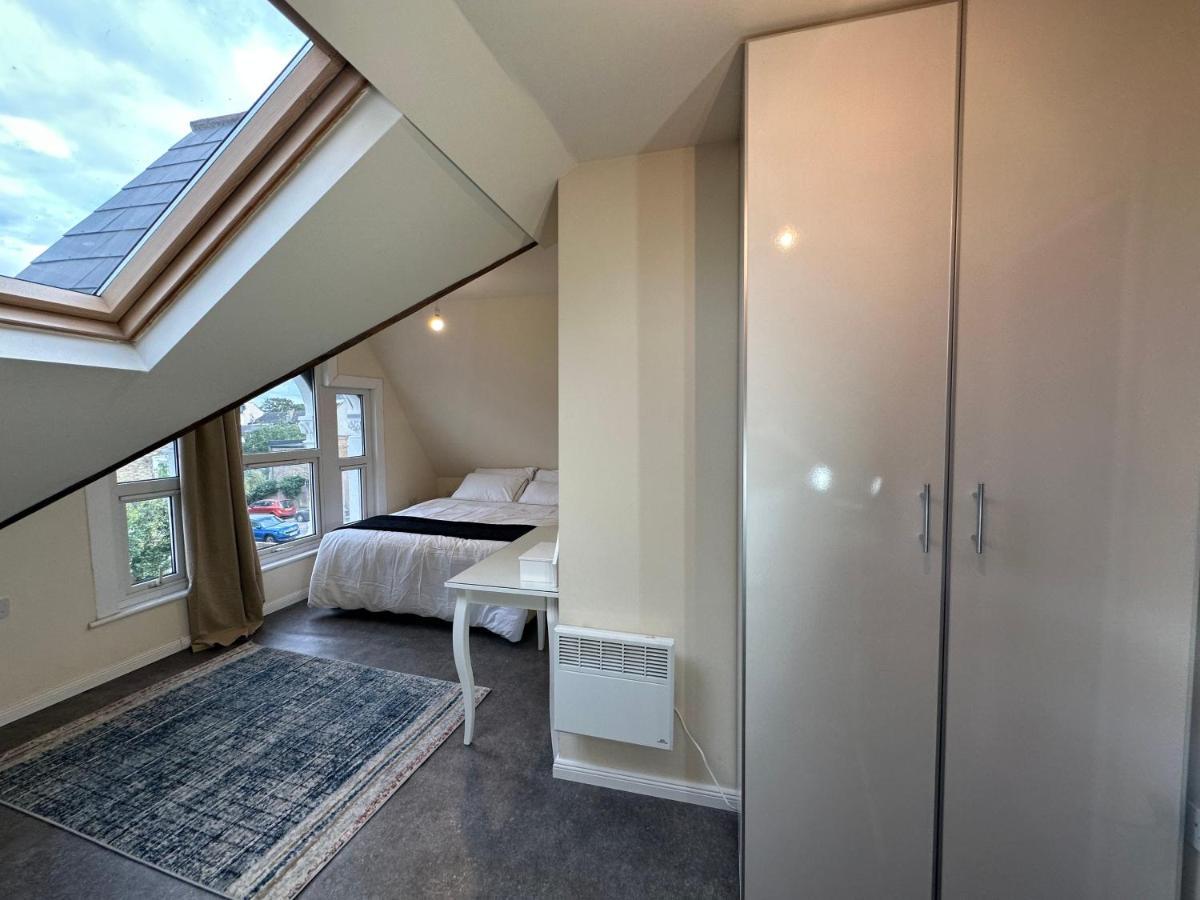 North London A Spacious 7 Bedroom House Accommodating Up To 18 People Complete With Own Gym And Table Tennis Londres Exterior foto