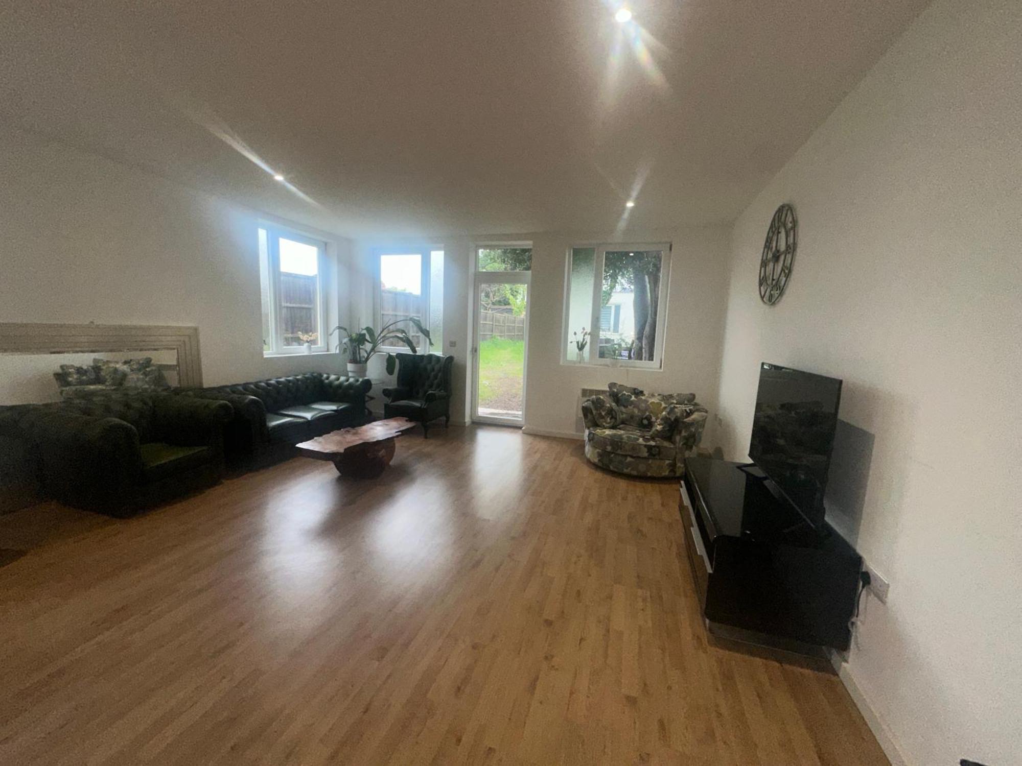 North London A Spacious 7 Bedroom House Accommodating Up To 18 People Complete With Own Gym And Table Tennis Londres Exterior foto